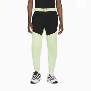Nike Sportswear Tech Fleece Jogger Pants Lime Ice Black Size L